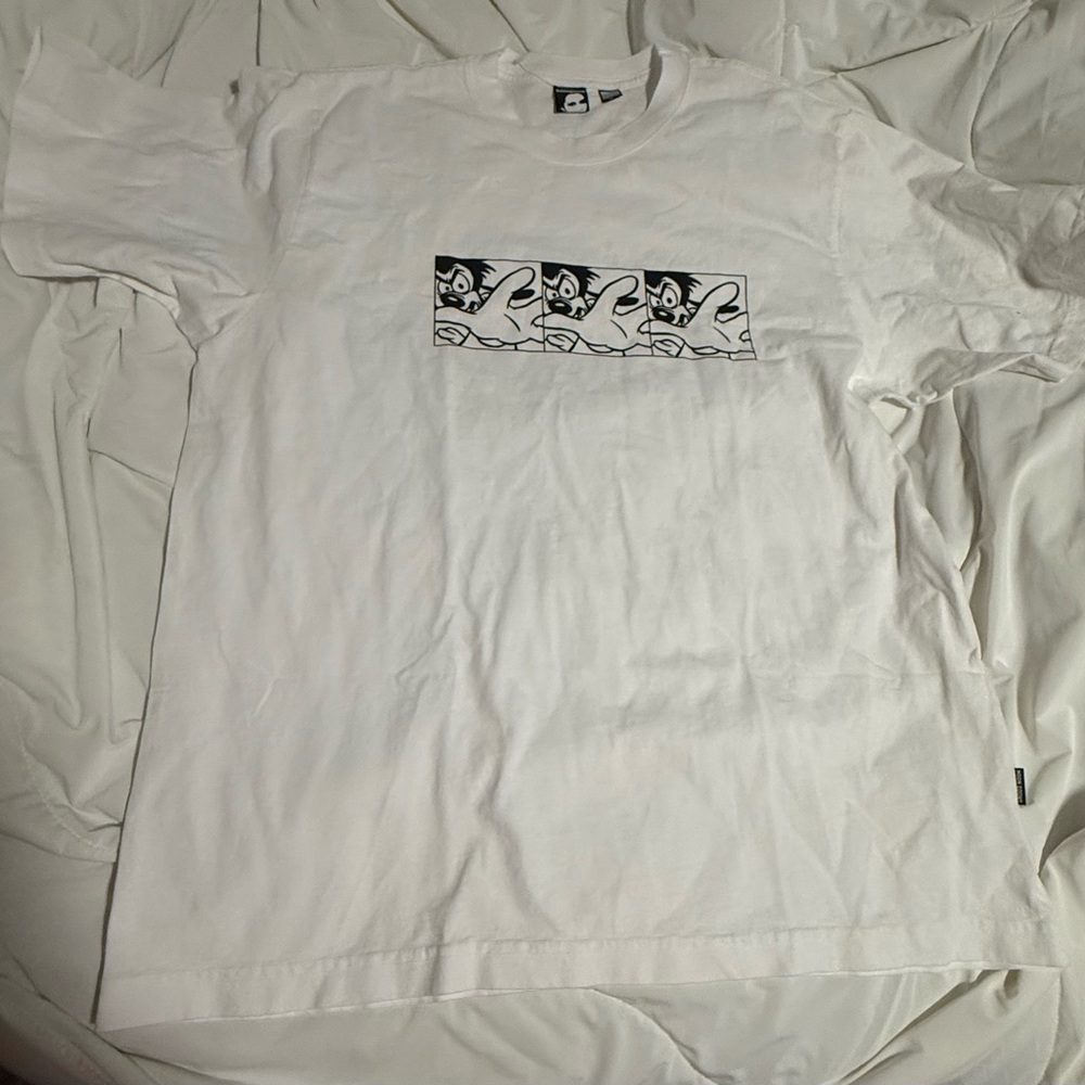 Noongoons White Disney max T-Shirt with Cartoon Print. Mens XL. D15